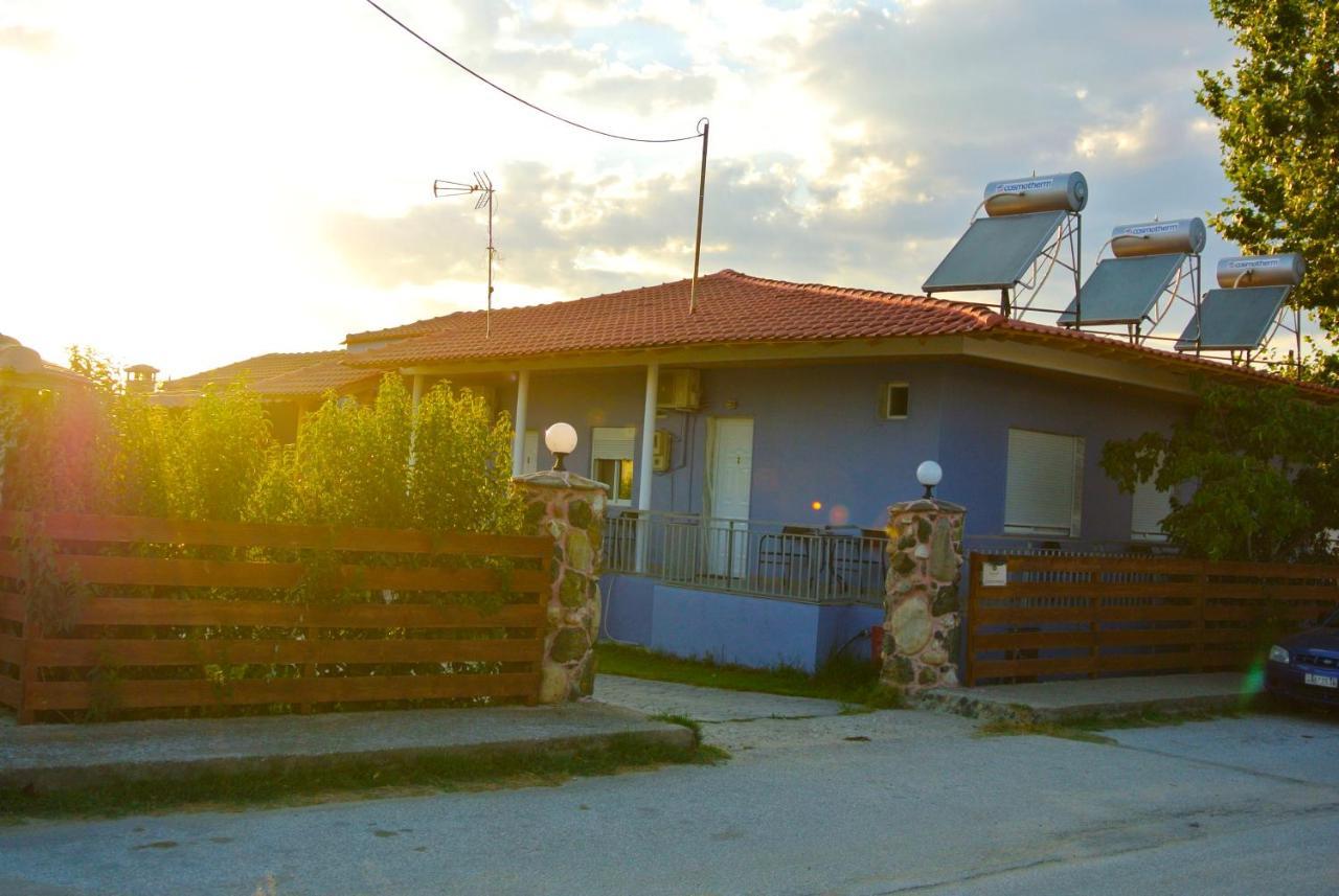 Kremasti Rooms Exterior photo